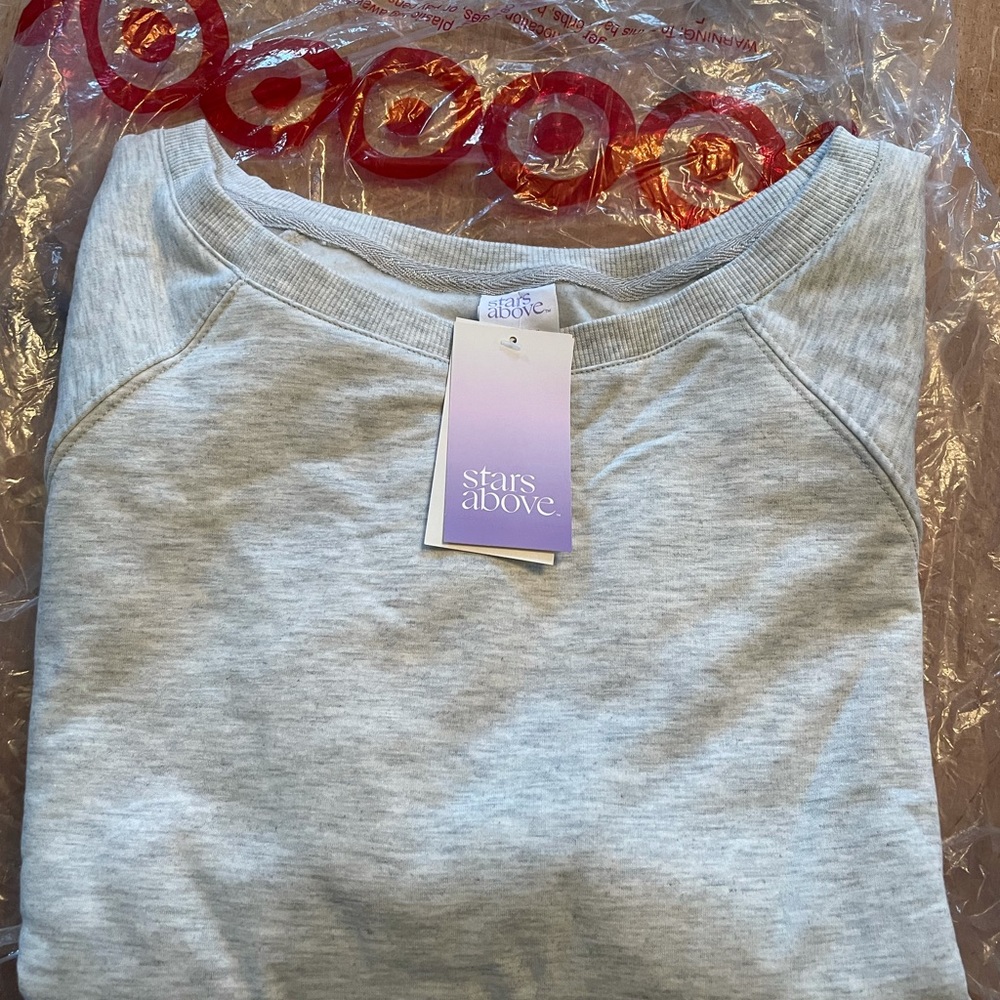 Target 🎯 brand crew neck sweatshirt